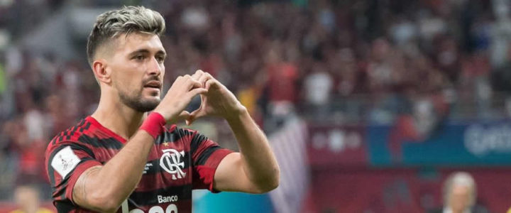 Flamengo enfrenta PSG em busca do título da Copa Intercontinental
