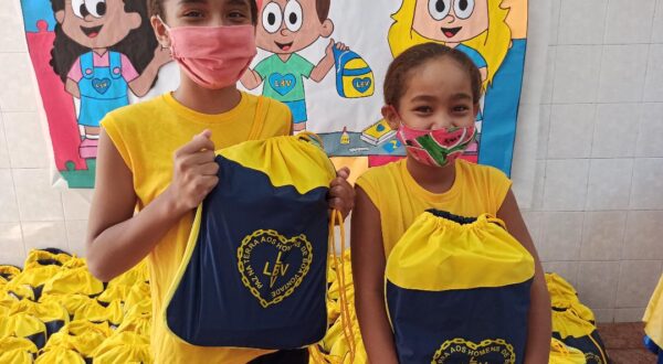 Campanha em prol da educação também atua no combate à fome e na prevenção da Covid-19