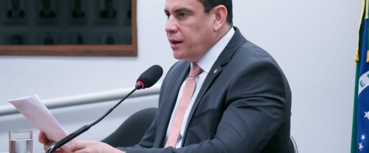Câmara aprova urgência ao projeto que proíbe cobrança pela mala de mão
