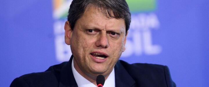 Moraes autoriza visita do governador de São Paulo a Jair Bolsonaro