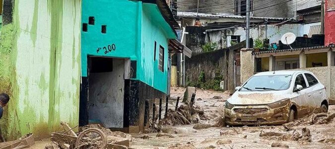 Governo do ES pede crédito de até R$ 1,4 bilhão para conter desastres naturais Governo do ES pede crédito de até R$ 1,4 bilhão para conter desastres naturais
