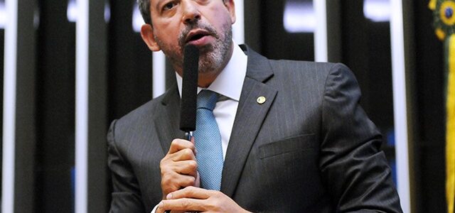 Arthur Lira abre diálogo com prefeitos eleitos em evento da CNM e promete pautar PEC da Sustentabilidade