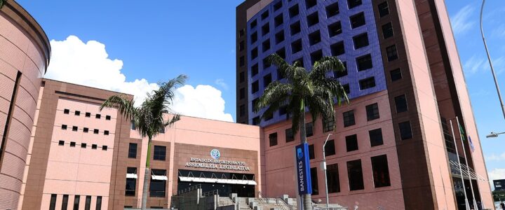 Ales aprova contas do governador Renato Casagrande referentes a 2023