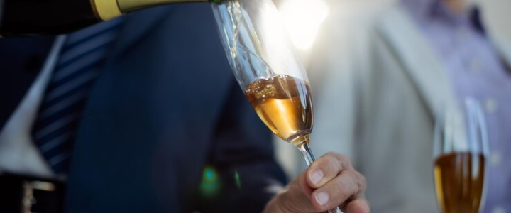 Confraternização de Fim de Ano: 10 Dicas para engajar e surpreender seus colaboradores