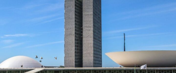 Congresso promulga emenda constitucional que corta gastos e restringe abono do PIS/Pasep Congresso promulga emenda constitucional que corta gastos e restringe abono do PIS/Pasep