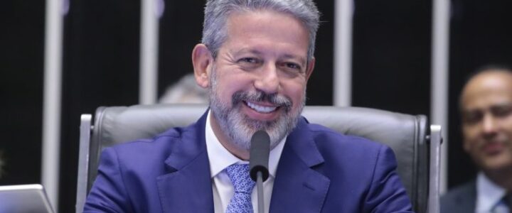 Ministro Alexandre de Moraes autoriza Lira a visitar Bolsonaro em Brasília Ministro Alexandre de Moraes autoriza Lira a visitar Bolsonaro em Brasília