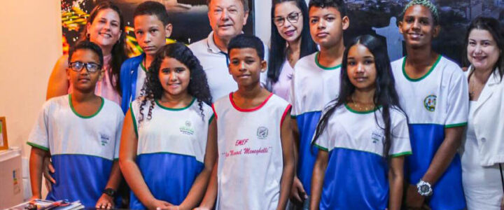 Prefeitura de Colatina recebe Selo Ouro do Ministério da Educação pelas ações de alfabetização Prefeitura de Colatina recebe Selo Ouro do Ministério da Educação pelas ações de alfabetização