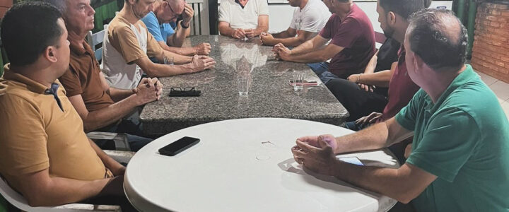 Darly e Mário João se reuniram com os 9 vereadores eleitos de Itaguaçu