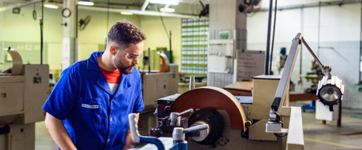 Senai ES abre 4 mil vagas gratuitas de qualificação profissional em todo o Estado