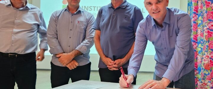 Incaper e Ifes Santa Teresa firmam parceria para apoio à produção de cafés especiais