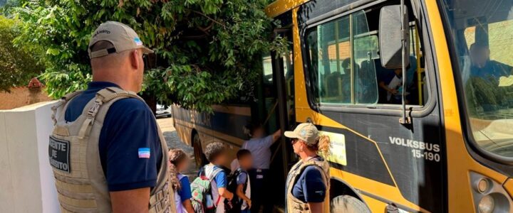 Detran|ES e MPES combatem irregularidades no Transporte Escolar em São Roque do Canaã