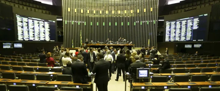 Câmara aprova projeto que amplia número de deputados federais de 513 para 531