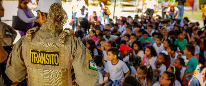 Serra sanciona lei inédita que inclui educação para o trânsito no currículo escolar