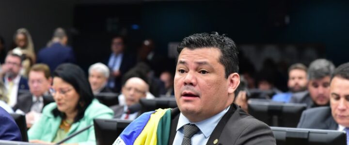 Conselho de Ética aprova suspensão do deputado Gilvan da Federal por três meses