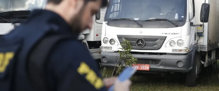 Mudança na CNH determina exame toxicológico para primeira habilitação Mudança na CNH determina exame toxicológico para primeira habilitação