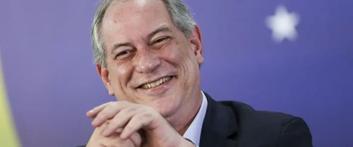 Ciro Gomes negocia ida ao PSDB de olho em eleição de 2026
