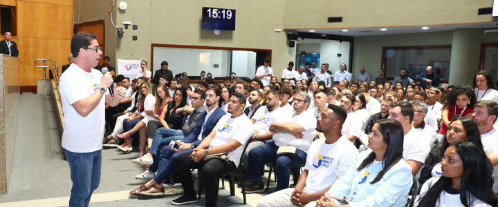 Escola de Formação Política para Jovens é destaque na Revista Veja