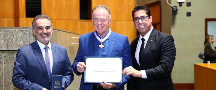 Sessão reconhece trabalho na área do comércio exterior Sessão reconhece trabalho na área do comércio exterior