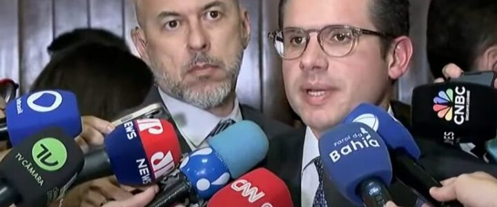 Oposição vai à Câmara, mas Hugo Motta proíbe reunião durante recesso