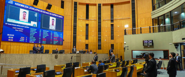 Deputados do ES aprovam aumento de subsídio dos procuradores do Estado
