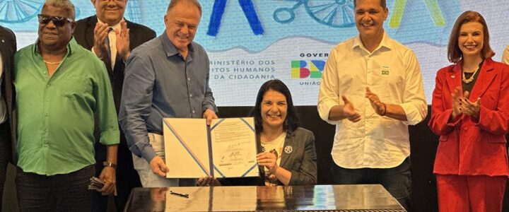 ES amplia alcance de central de libras e adere ao plano nacional “Novo Viver sem Limite”