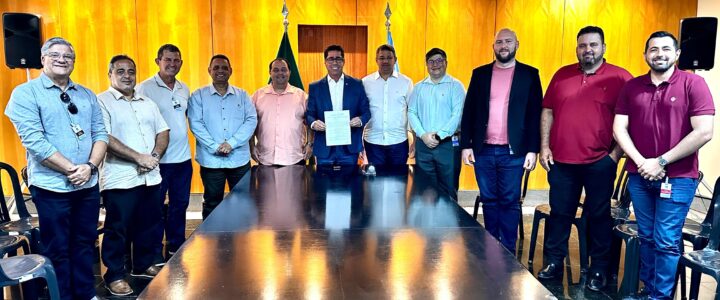 Assembleia Legislativa  do ES doa móveis e equipamentos para prefeituras do Estado