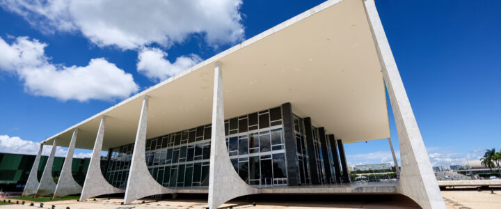 Confira as penas de Bolsonaro e mais sete condenados pelo Supremo