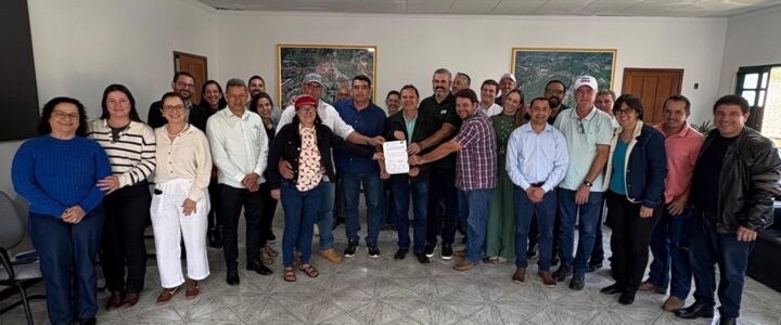 Susaf/ES concedido pelo Idaf vai ampliar mercado para agroindústrias do município de Santa Teresa Susaf/ES concedido pelo Idaf vai ampliar mercado para agroindústrias do município de Santa Teresa