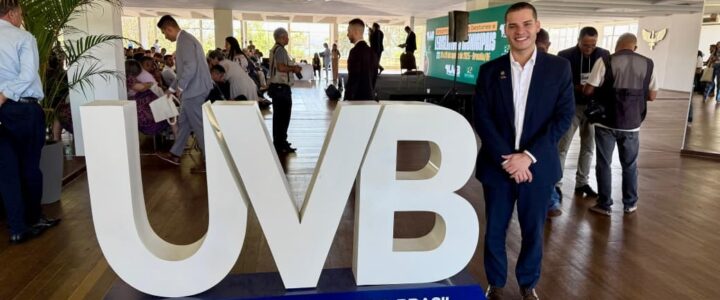 Vereador Caio Ferraz de Linhares apresenta PL do primeiro emprego em evento nacional