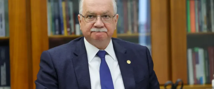 Edson Fachin é eleito presidente do STF; Moraes será o vice