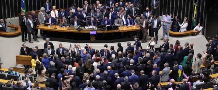 Retomada das votações no Plenário não está vinculada a nenhum acordo, diz Hugo Motta