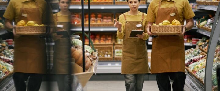 Setores de comércio e serviços capixabas criam mais de 2 mil empregos