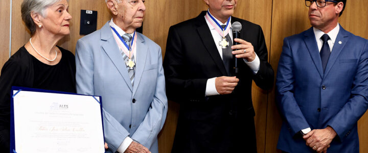 Ales homenageia presidente do Google e anuncia programa de IA Ales homenageia presidente do Google e anuncia programa de IA