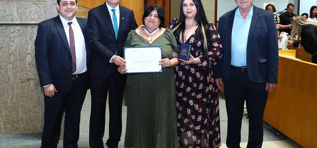 Dia do Professor: Ales homenageia educadores com a medalha Paulo Freire Dia do Professor: Ales homenageia educadores com a medalha Paulo Freire