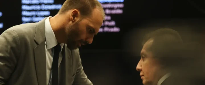 Moraes manda DPU assumir a defesa de Eduardo Bolsonaro no STF 