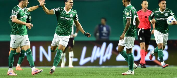 Palmeiras goleia LDU e enfrenta Flamengo na final da Libertadores