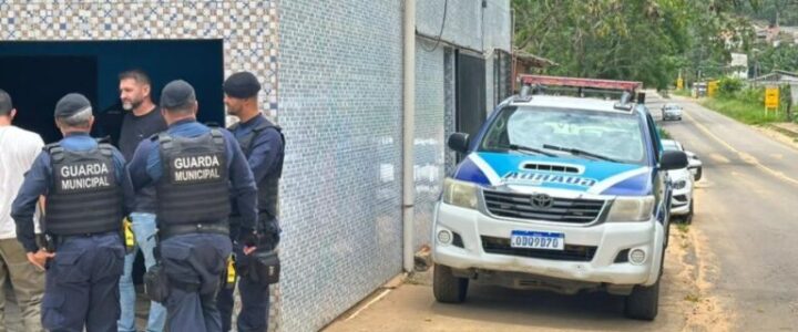 Operação integrada interdita casas de eventos e bares irregulares em Colatina