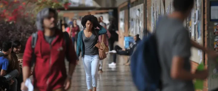 Orçamento 2026 traz corte de quase R$ 500 milhões para universidades