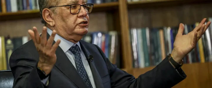 Gilmar Mendes suspende parte de decisão sobre impeachment de ministros