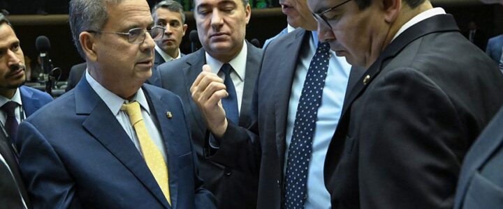 LDO é aprovada com prazo para governo pagar emendas; texto vai a sanção