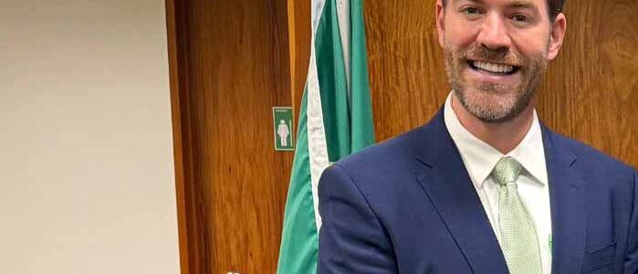 Prefeito Renzo Vasconcelos vai a Londres para acompanhar repactuação do Rio Doce