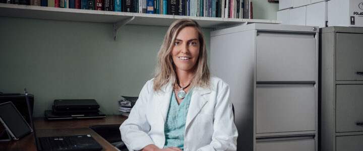 Assembleia Legislativa do ES homenageia Tatiana Sampaio com Ordem Domingos Martins