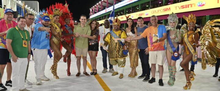 Pega no Samba abre os desfiles com fé, ancestralidade e empolgação no Sambão do Povo Pega no Samba abre os desfiles com fé, ancestralidade e empolgação no Sambão do Povo