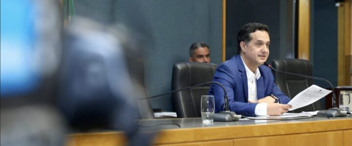 Canais de retenção da água da chuva e coleta de lixo na água são exemplos franceses para salvar o Rio Doce Canais de retenção da água da chuva e coleta de lixo na água são exemplos franceses para salvar o Rio Doce