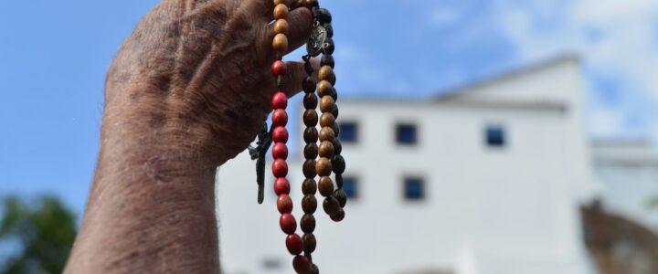 Terço Gigante da Festa da Penha 2026 será inspirado na simplicidade franciscana e terá cor de madeira