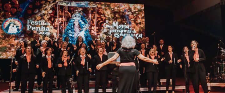 Fé e música, Coral ArcelorMittal faz apresentação gratuita na Prainha durante a Festa da Penha 2026