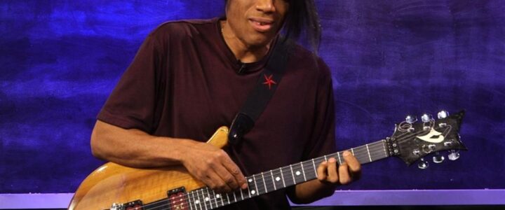 Guitarrista americano Stanley Jordan fará tributo a Jimi Hendrix no Santa Jazz 2026
