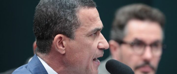 Comissão de Constituição e Justiça aprova PEC que reduz maioridade penal