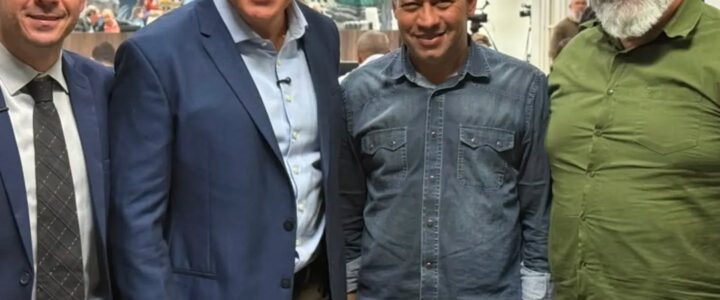 Thiago Roldi é empossado vereador na Câmara Municipal de Santa Teresa Thiago Roldi é empossado vereador na Câmara Municipal de Santa Teresa