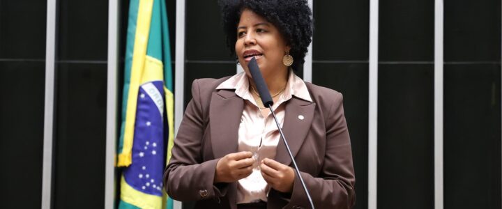 Quem deslegitima o voto das mulheres ataca a democracia